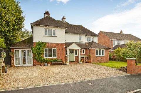 Built in the early 1930s and standing in one of Havant's premier roads, this unique home offers its next resident family a spacious and stylish home. Recent works have been carried out with a great deal of consideration to the period of the property....