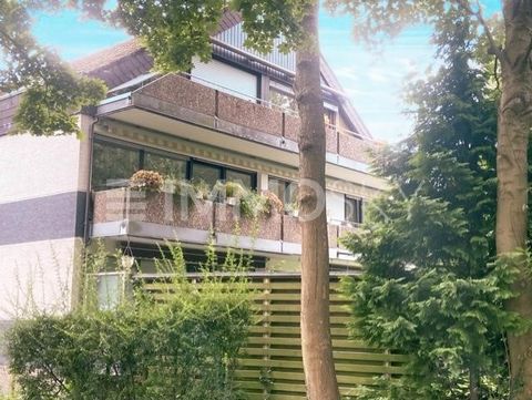 Questo condominio modernizzato offre un comfort abitativo di prima classe e un ambiente tranquillo e idilliaco in una zona residenziale ricercata. Ecco i punti salienti di questo piccolo appartamento chic: - Stanze inondate di luce: L'appartamento co...