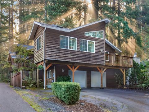 Welcome to your tranquil coastal retreat, just a 5-minute walk to the iconic Haystack Rock! This light and bright home offers the perfect blend of modern comfort and serene natural surroundings. Featuring two primary ensuite bedrooms, both thoughtful...