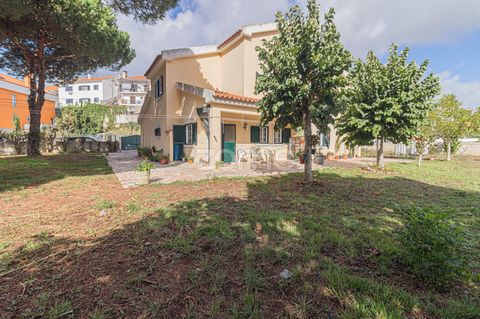 Property ID: ZMPT570971 5 bedroom villa for sale, ready to move in in good condition, good sun exposure, with a huge patio, with water hole, fruit trees, garage and possibility of building swimming pool and barbecue etc. On the ground floor there is ...