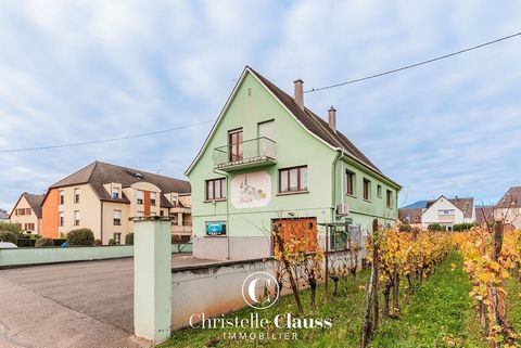 In Sigolsheim, einem charmanten kleinen elsässischen Dorf im Herzen der Weinberge und nur wenige Minuten von Colmar entfernt, werden Sie Eigentümer dieses schönen Hauses, das auf einem Grundstück von 5 Ar errichtet wurde. Das Haus besteht aus 3 Ebene...