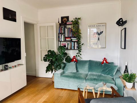 Right next to the Buttes Chaumont park and the Belleville area, you can combine walks (or runs!), coffees and dinners in this vibrant neighbourhood. A short walk to the Canals of Saint-Martin & Ourcq and the park of the Villette. This 1-bedroom apart...