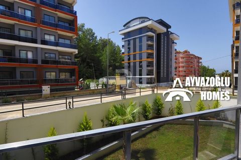 A 1+1 apartment in the Avsallar area is for sale, with an area of ​​50 sq.m. The layout of the apartment includes a living room combined with a kitchen, 1 bedroom, 1 bathroom, 1 balcony. The apartment has been renovated with high-quality materials. T...