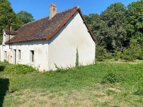 Situé dans un hameau ,maison de 50 m² comprenant 3 pièces dont une pièce avec une cheminée ,possibilité d'aménager le grenier. Le tout sur un jolie terrain arboré de 9580 m² ,ce bien est raccordé à l'électricité. Prévoir un compteur d'eau :devis 1500...