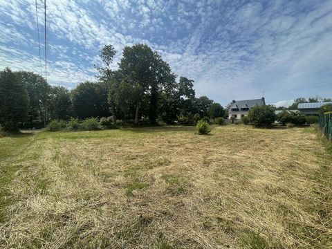 Riec-sur-Bélon 29340 - Terrain Constructible - Prix : 198 550 euros Honoraires : 8 550 euros TTC (soit 4,5 %) inclus à la charge de l'acquéreur soit 190 000 euros hors honoraires. Venez découvrir ce terrain constructible d'environ 1 250 m2 idéalement...