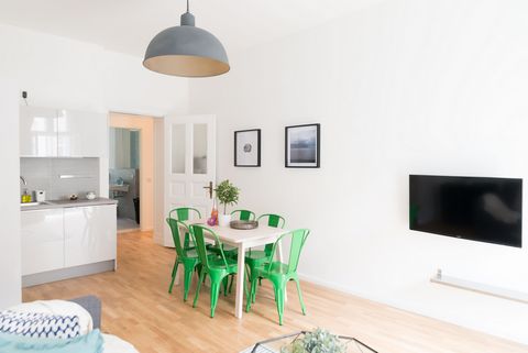 This modern one-bedroom rooftop apartment is thoughtfully furnished to ensure comfort and convenience. Perfect for two guests, it features a cozy double bedroom, a new TV, a fully equipped kitchen ideal for entertaining, and a welcoming dining area. ...