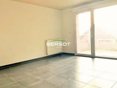 Bersot Immobilier vous propose en exclusivité, ce charmant appartement proche du centre-ville de Morteau, à proximité de la frontière suisse. Situé au 3ème étage d'un immeuble récent avec ascenseur, cet appartement se compose d'un hall d'entrée avec ...