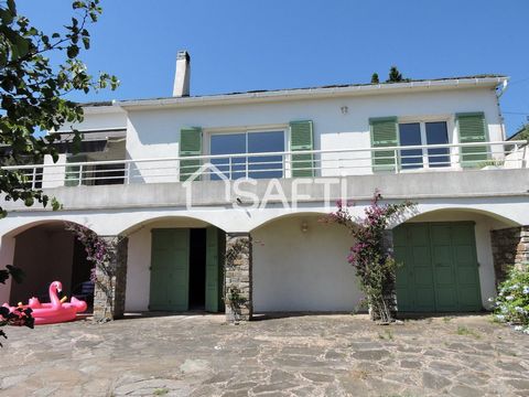 Située dans la commune de Brando (20222), cette maison bénéficie d'un emplacement privilégié, offrant une vue imprenable sur les îles toscanes. Nichée dans le Hameau de Poretto, elle allie environnement calme, proximité avec la mer et les montagnes, ...