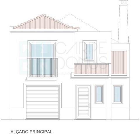 3-Bedroom House Under Construction in Tavira - Comfort and Modernity Discover this 3-bedroom house under construction, scheduled for completion by the end of 2024, located in a peaceful residential area of Tavira. Perfect for families, it boasts a co...