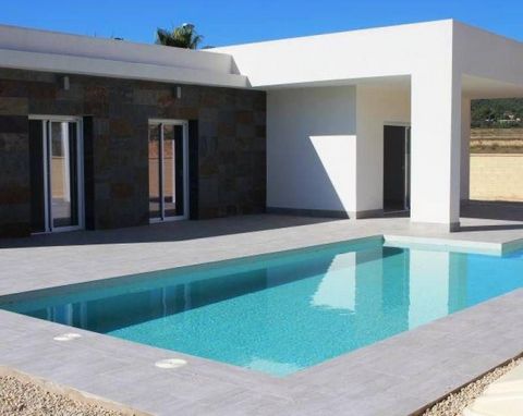 VILLA BETWEEN SEA AND MOUNTAINS Fantastic New construction villa built on a plot of 500m2 in La Romana. The villa has a constructed area of 134.45m2, on one floor, with a porch of 18.75m2, a living-dining room-kitchen of 39.80m2, 3 bedrooms, 2 bathro...