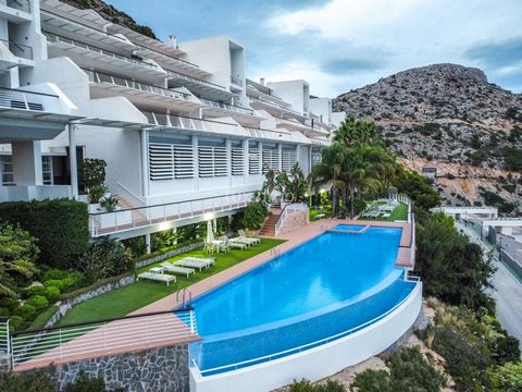 Wir stellen Ihnen eine luxuriöse und moderne 2-Schlafzimmer-Wohnung in den prestigeträchtigen Altea Hills in Altea vor. Diese Eigenschaft ist jetzt zum Verkauf zur Verfügung und verfügt über eine beeindruckende 127m2 Wohnfläche, und eine Gesamtfläche...