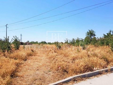 PUP! ELEKTRICITEIT EN WATER! ASFALT TOEGANG! ID 20166939 Wij presenteren u een stuk grond voor woningbouw in de stad Balchik. ♀️ In de buurt zijn er supermarkten, een school, ⚽ een stadion, een kantoor van een koeriersbedrijf, enz. De woning is geleg...