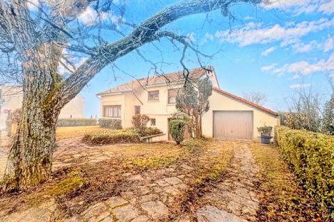 ARS-LAQUENEXY: Belle maison indépendante à conforter à proximité de Metz Commune prisée proche technopole. À seulement 15 minutes du centre de Metz, découvrez cette charmante maison indépendante sur un terrain de 13 ares environ. Cette maison d'envir...