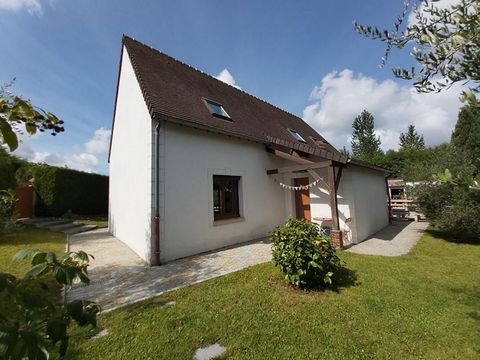 Entdecken Sie in Rambouillet dieses wunderschöne, HELLE und KEINE ÜBERBLICK-Haus mit der Möglichkeit, alles ZU FÜSSEN zu erledigen: Bahnhof, Bus, Schulen (Kindergarten 5 Minuten entfernt, Schule 10 Minuten entfernt, privates Gymnasium). Anfahrt zum S...