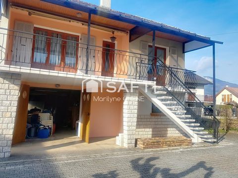 Maison de 1972 de 93m², un grand sous-sol de 94m² et des combles à aménager de 60m². Sur un terrain de 1117m²