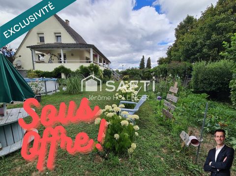 Maison 5 pièces 123m² implantée sur 8,14 ares de terrain.