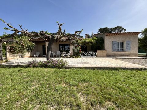 Cotignac – Maison de charme avec piscine, bastidon et court de tennis privé