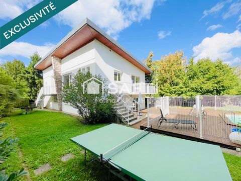 Villa californienne 5 pièces de 173 m² au sol avec piscine et jardin de 1 022 m² à Rombas