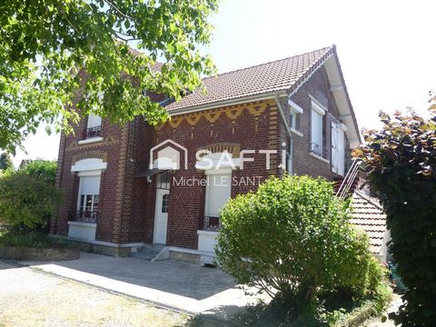 Maison d'Exception à Fitz-James : Alliance Parfaite de Charme, Confort et Proximité