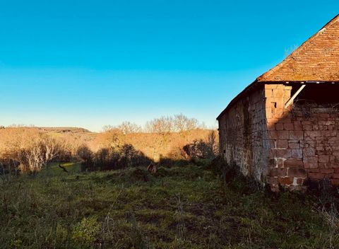 Grange en grès rouge à aménager