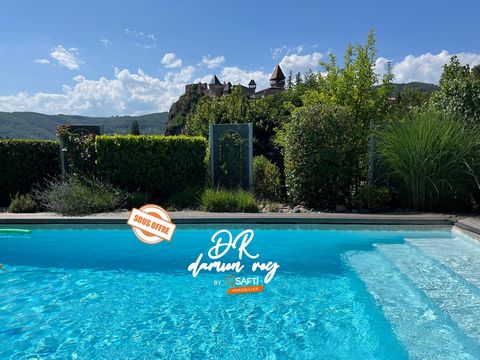 Villa 231m², 5 chambres, 3 SdD, 3 WC, piscine chauffée, garage 3 véhicules