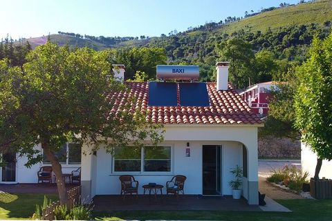 This comfortable country house is ideal for a holiday with a family or 2 couples with children. It has a beautiful view of nature! The great surroundings of Alpedrinha offers beautiful hiking routes and you can also have delicious mountain biking. At...