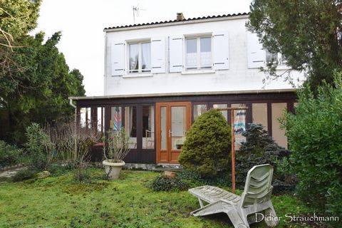 Dpt Charente Maritime (17), à vendre LA ROCHELLE maison P5