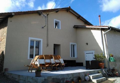 Dpt Charente (16), à vendre SAULGOND maison P4