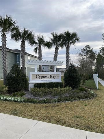 Welcome home to 38 Buckley Court in the highly desirable Cypress Bay Community!! This is newer construction (built in 2018) and includes the functionality and location you've been searching for. A spacious floor plan includes 2 bedrooms, 2.5 bathroom...