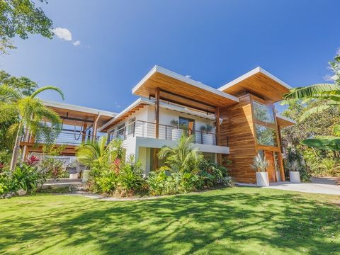 Oolibka is Russian for “Smile” which will be your reaction when you wake up, pour a cup of coffee and walk out on to your surf view terrace. At over 14,600 square feet, this luxury one of a kind home is located in one of the most secure neighborhoods...