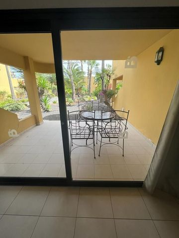 Beautiful apartment with lots of light in Corralejo, a town famous for its natural park of dunes in the municipality of La Oliva. It consists of a bedroom, a bathroom, living-dining area with open kitchen and balcony. The property is set in a flat ho...