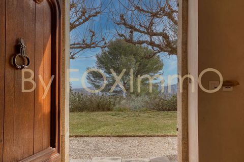 Saint-Cézaire-sur-Siagne - Bastide of approx. 300 m2 with swimming pool and olive trees land of about 11.000 m2. Absolute calm. You will be seduced by this bastide built in 1973 with noble materials and in impeccable condition. Built on two floors, p...