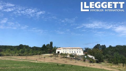 A08494 - Set in 1.5 hectares this immaculately presented family home in the south Charente Maritime has stunning views over the Gironde Estuary. The house has been lovingly renovated to an exceptional standard by the current owners and is in excellen...