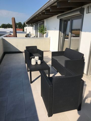 Fully furnished - move in with your suitcase and feel at home! Rental period max. 2 months, with option of extension after consultation with landlord Bright 3-room apartment new construction approx 85 sqm (facing south) high quality furnished with pa...