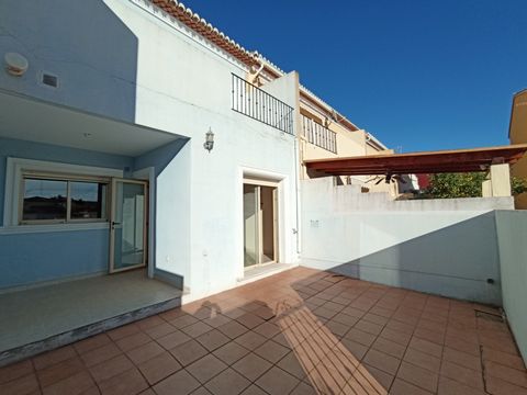 For sale 3 bed terraced house in the village of Benimeli, built in 2005. The house of 109 m2 has 2 floors, connected internally, the ground floor consists of: patio (possible small garden), entrance hall, living room with access to another porch and ...
