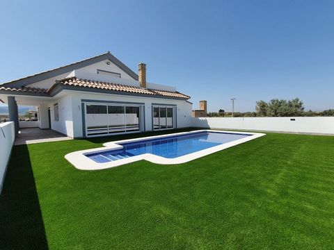 In collaboration with our Spanish partners, we have the pleasure to bring you the opportunity to buy an ultra modern new build villa located in La Hoya near Lorca.   La Hoya is just a short 10 minute drive from the bustling town of Lorca, where you w...