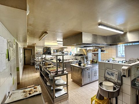 Dpt Isère (38), à vendre LES ABRETS Restaurant 80 couverts + terrasse 40 cvt