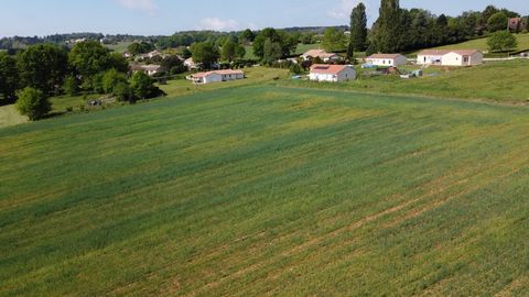 Dpt Dordogne (24), à vendre LA DOUZE terrain à aménager