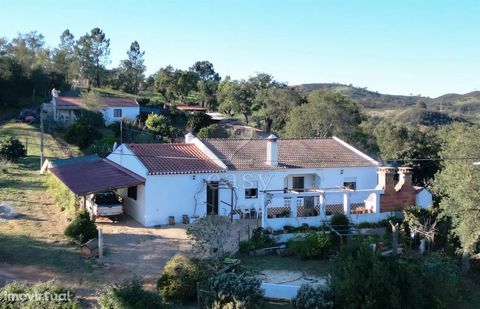Small farm with 2000 m2 and a house with 108 m2. House with 3 bedrooms, 2 bathrooms, 2 living rooms, one of them with fireplace. 300-metre dirt access. It has an agricultural support and fruit trees. It has electricity and water provided by the Mira ...