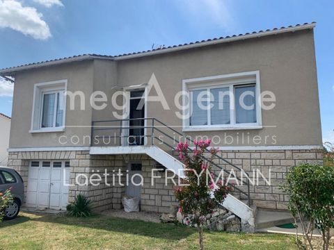 Set of two houses 72 m² and 64 m². In Saintes, left bank, in a quiet area close to amenities, I offer you this renovated house of approximately 64m², with full basement and its guest house of 72 m², ideal for a family project, built on a plot of 1512...