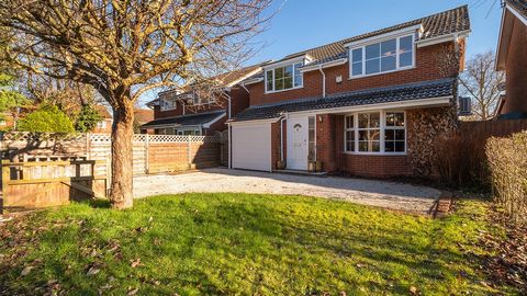This immaculately presented detached home, nestled in the highly sought after rural village of Long Itchington, offers a perfect blend of elegance and comfort. Boasting 3/4 bedrooms, this property is thoughtfully designed to provide versatile living ...