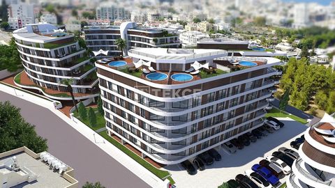 Appartementen met berg- en Zeezicht in het Noord-Cyprus Girne Center Girne is de tweede grootste stad in de Turkse Republiek Noord-Cyprus en een van de belangrijkste toeristische centra. Girne staat bekend om zijn historische rijkdom en heeft een die...