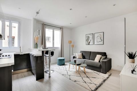 Checkmyguest vous propose ce charmant studio situé au cœur du quartier des Ternes à Paris. Avec ses 27 m², cet espace de vie moderne et confortable est idéal pour ceux qui recherchent un endroit pratique et bien aménagé dans la capitale. Niché à deux...