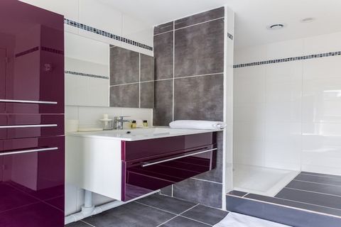 Checkmyguest bietet Ihnen ein einladendes 17 m² großes Studio in der charmanten Stadt Malakoff. Dieses Studio ist ideal gelegen und bietet schnellen Zugang zum Parc Georges-Brassens, einer herrlichen Grünanlage im 15. Arrondissement von Paris. Der Pa...