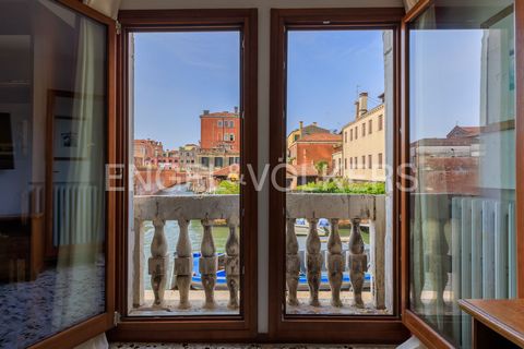 Ort: Cannaregio, Venedig Das Stadtviertel Cannaregio ist nach Castello das zweitgrößte und bevölkerungsreichste von Venedig. In diesem Stadtteil befindet sich das Ghetto di Venezia, das man erreicht, indem man die Brücke Ponte delle Guglie überquert ...