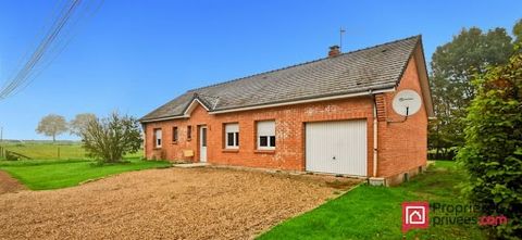 Maison de plain-pied Découvrez cette charmante maison de plain-pied idéalement située entre HESDIN et FREVENT, dans un cadre calme et paisible. Terrain : 980 m² 2 chambres plus bureau pièce de vie agréable, garage. Accessibilité : Maison aux normes P...