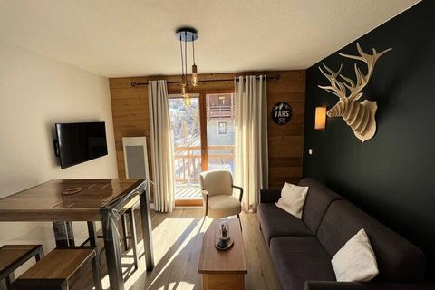 Boostez vos vacances à la montagne sur le domaine Vars Risoul avec ce magnifique appartement de prestige dans une résidence de standing au pied des pistes Résidence au pied des pistes Appartement de 32m2 de tout confort avec des prestations aussi blu...