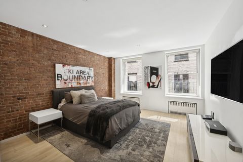 Listed by SERHANT. Tribeca Condo loft living brought to you by the masterful design of West Chin. The 5th Floor is a bright full-floor residence, accessible via direct elevator entry, and exudes modern minimal elegance with a touch of pre-war charm. ...