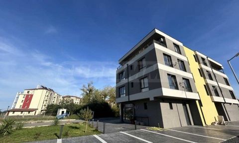 Agence SUPRIMMO : ... Achat sans commission ! Nous présentons à la vente un appartement d’une chambre dans un nouvel immeuble résidentiel avec l’acte 16, dans la zone à côté de la plage de Nestinarka dans le quartier. 'Vasiliko', Tsarevo. La propriét...