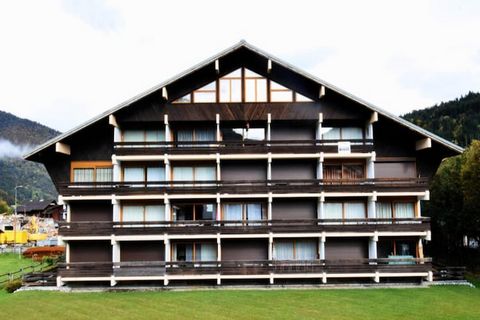 Cet appartement de 2 pièces joliment rénové, situé au coeur de Morzine, offre le parfait mélange de confort et de commodité. Situé au 1er étage avec une exposition Sud-Est, il offre une vue imprenable sur les pistes du Pleney, ce qui en fait un refug...